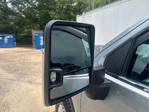 Used 2024 Chevrolet Silverado 3500 LTZ w/ LTZ Plus Package AWD/4WD image 17