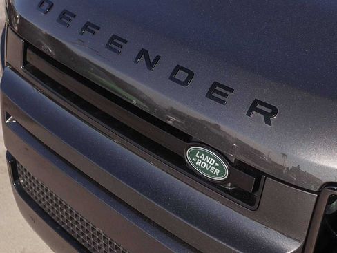 Used 2024 Land Rover Defender 110 X-Dynamic SE AWD/4WD image 8