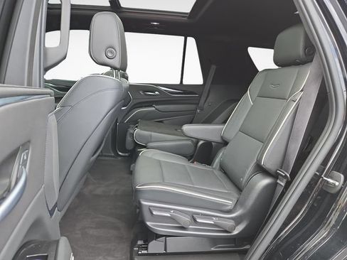 Used 2023 Cadillac Escalade Sport AWD/4WD image 30