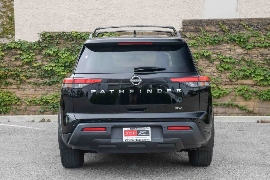 Used 2024 Nissan Pathfinder SV w/ SV Premium Package FWD image 9