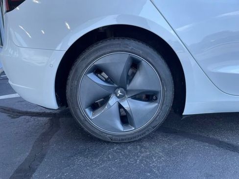 Used 2020 Tesla Model 3 Standard Range Plus RWD image 27