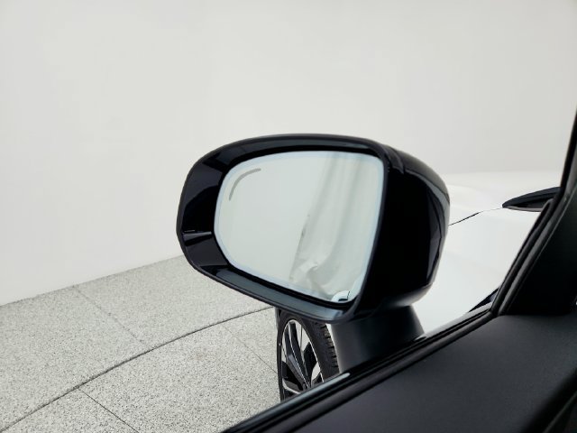 New 2026 Volvo XC60 B5 Plus w/ Climate Package AWD/4WD image 19