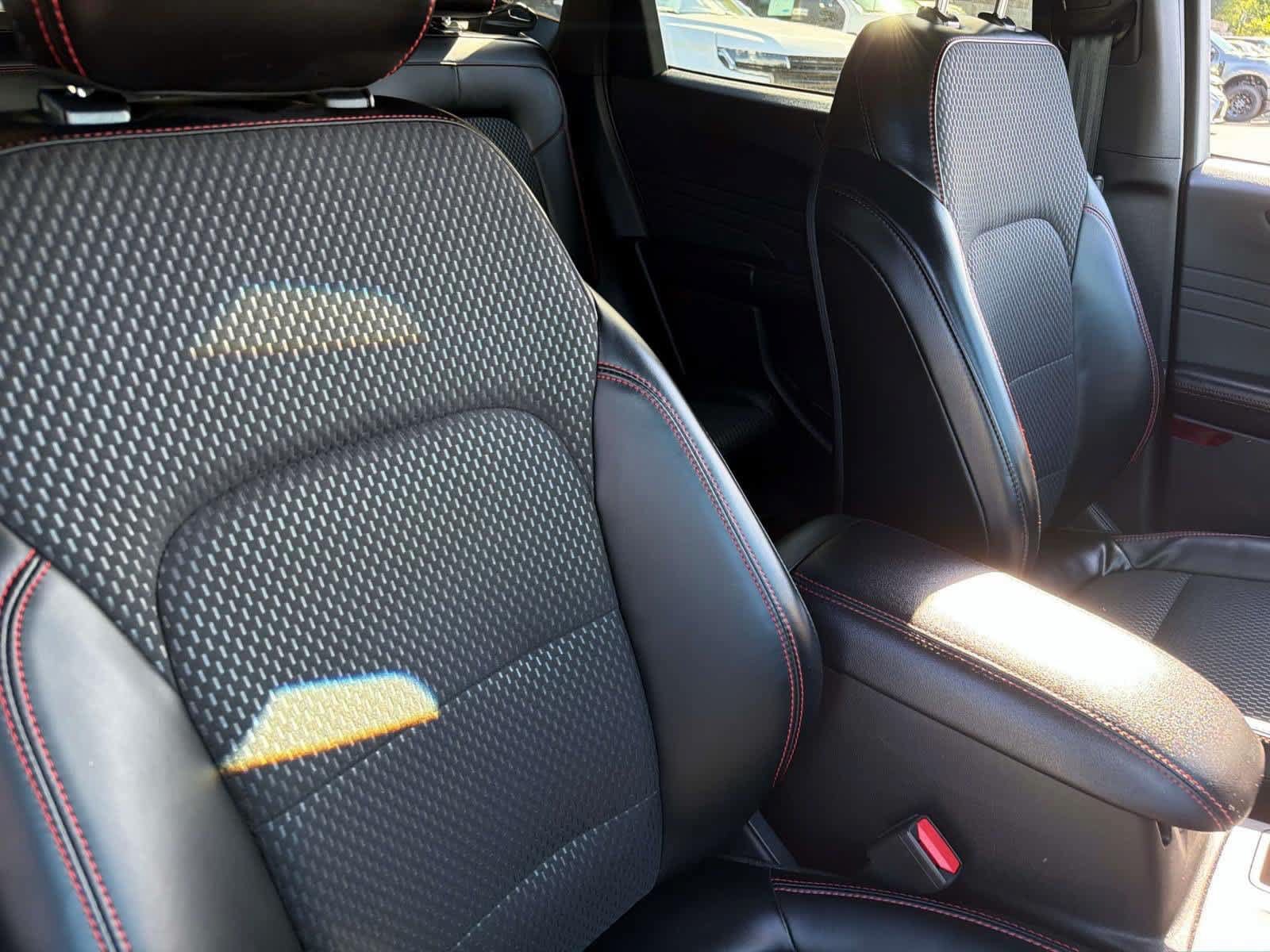 Used 2024 Ford Escape ST-Line w/ Tech Pack #1 AWD/4WD image 8