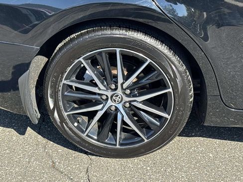 Used 2024 Toyota Camry SE w/ Convenience Package FWD image 9