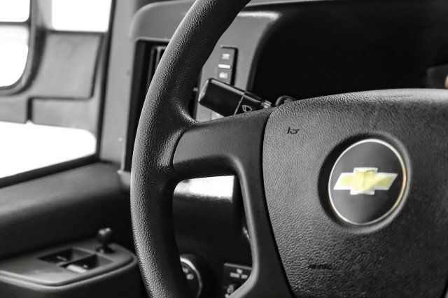 Used 2023 Chevrolet Express 2500 RWD image 16