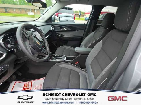 Used 2023 Chevrolet TrailBlazer LT FWD image 12