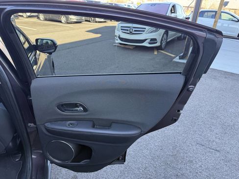 Used 2020 Honda HR-V EX image 15