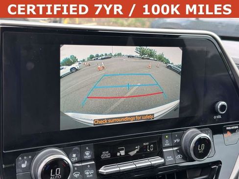Used 2023 Toyota Highlander XLE FWD image 21