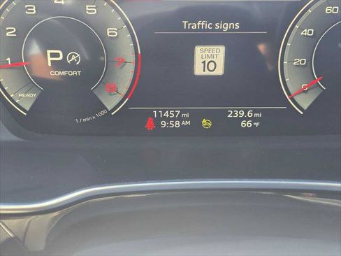 Used 2023 Audi Q3 2.0T Premium Plus w/ Premium Plus Package AWD/4WD image 28