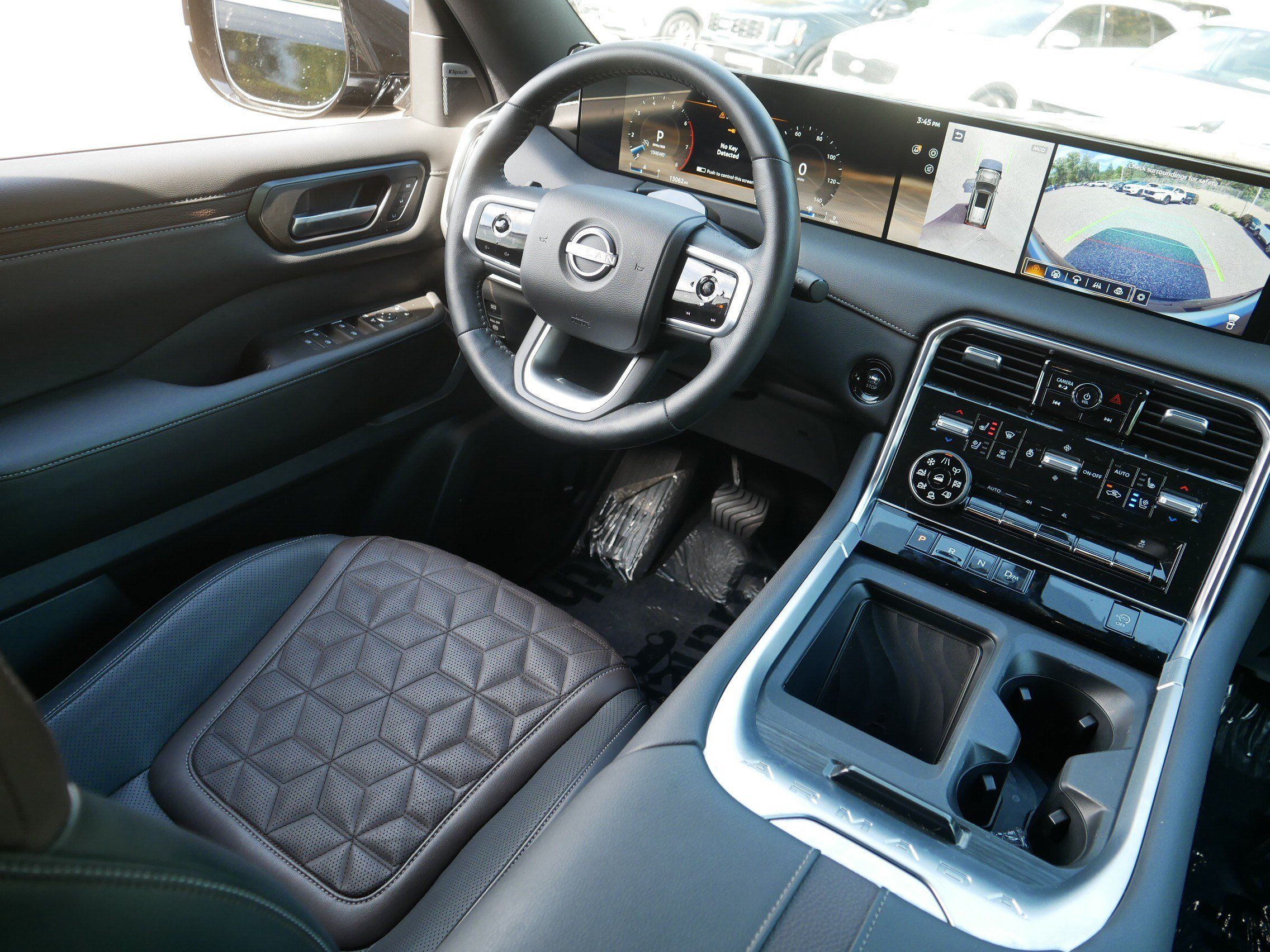Certified 2025 Nissan Armada Platinum w/ Convenience Package AWD/4WD image 9