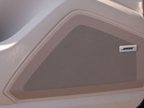 Used 2024 Porsche Cayenne image 14