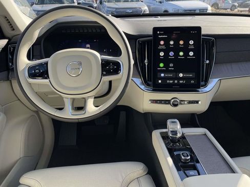 New 2026 Volvo XC90 B6 Ultra w/ Protection Package image 4