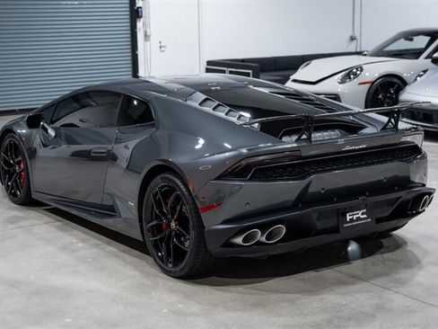 Used 2015 Lamborghini Huracan LP 610-4 AWD/4WD image 4