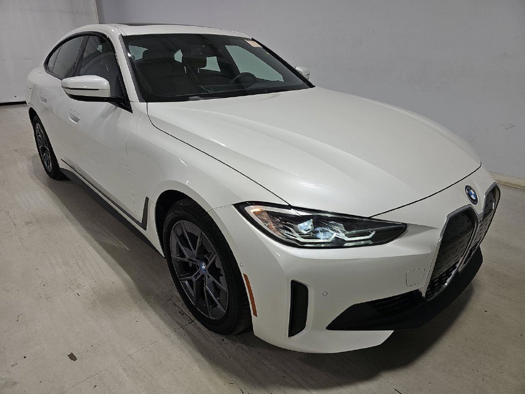Used 2023 BMW i4 eDrive35 w/ Premium Package RWD image 3