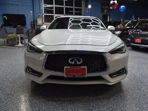 Used 2017 INFINITI Q60 2.0t image 14