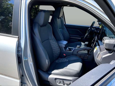 Certified 2026 Toyota 4Runner TRD Off-Road Premium AWD/4WD image 8