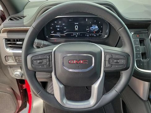 Used 2024 GMC Yukon SLE RWD image 22