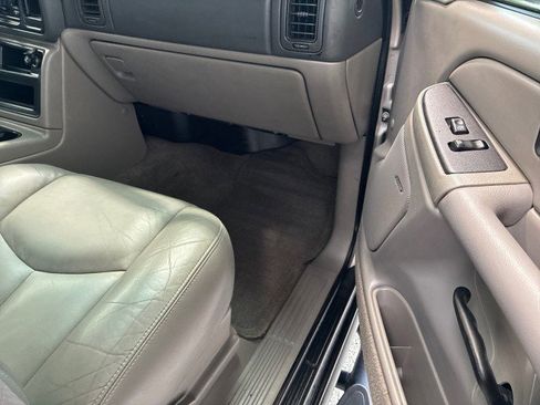 Used 2004 Chevrolet Tahoe Z71 w/ Z71 Preferred Equipment Group image 13