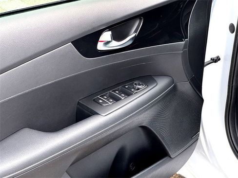 Used 2024 Kia Forte GT-Line w/ GT-Line Premium Package image 12