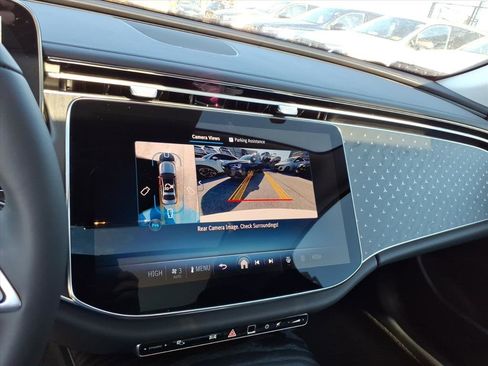 New 2026 Mercedes-Benz E 350 4MATIC Sedan image 20