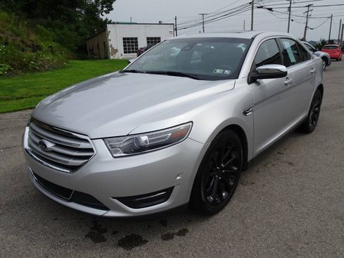 Used 2016 Ford Taurus Limited w/ Driver Assist Package AWD/4WD image 2