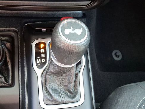Used 2021 Jeep Wrangler Unlimited Sport AWD/4WD image 17