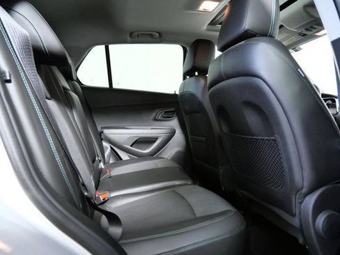 Used 2016 Chevrolet Trax LT w/ LT Sun and Sound Package AWD/4WD image 13