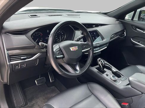 Used 2023 Cadillac XT4 Sport FWD image 16
