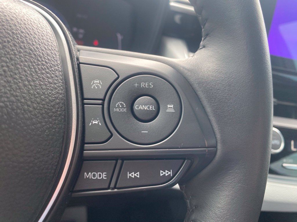 Used 2026 Toyota Corolla SE FWD image 28