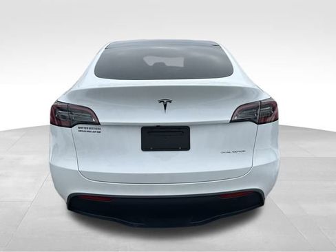 Used 2023 Tesla Model Y Long Range image 7