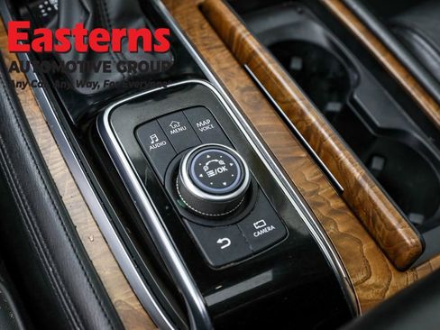 Used 2023 Nissan Armada SL w/ Captain's Chairs Package image 20