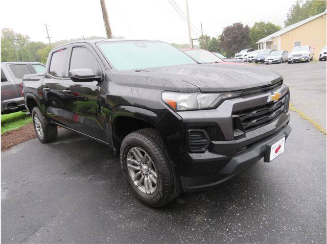 Used 2023 Chevrolet Colorado LT w/ Advanced Trailering Package AWD/4WD image 15