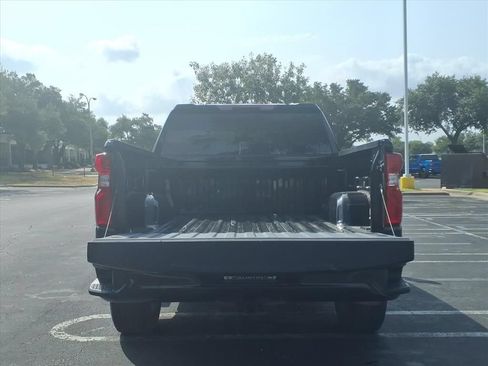 Used 2022 Chevrolet Silverado 1500 Custom RWD image 17