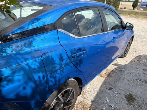 Used 2025 Nissan Sentra SV FWD image 9