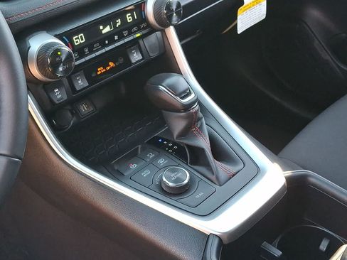Used 2023 Toyota RAV4 SE w/ Weather & Moonroof Package AWD/4WD image 18