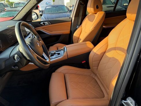 Used 2024 BMW X5 xDrive40i w/ Premium Package AWD/4WD image 10