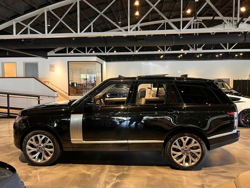 Used 2022 Land Rover Range Rover P525 Westminster Edition image 2