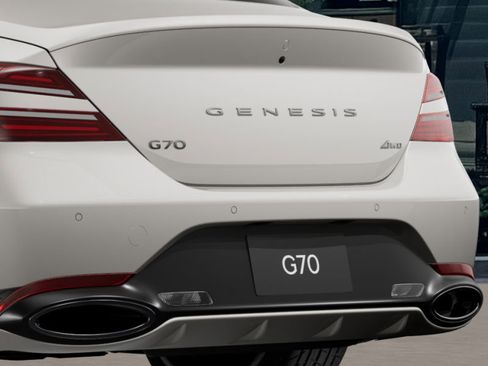 New 2026 Genesis G70 2.5T Prestige image 15