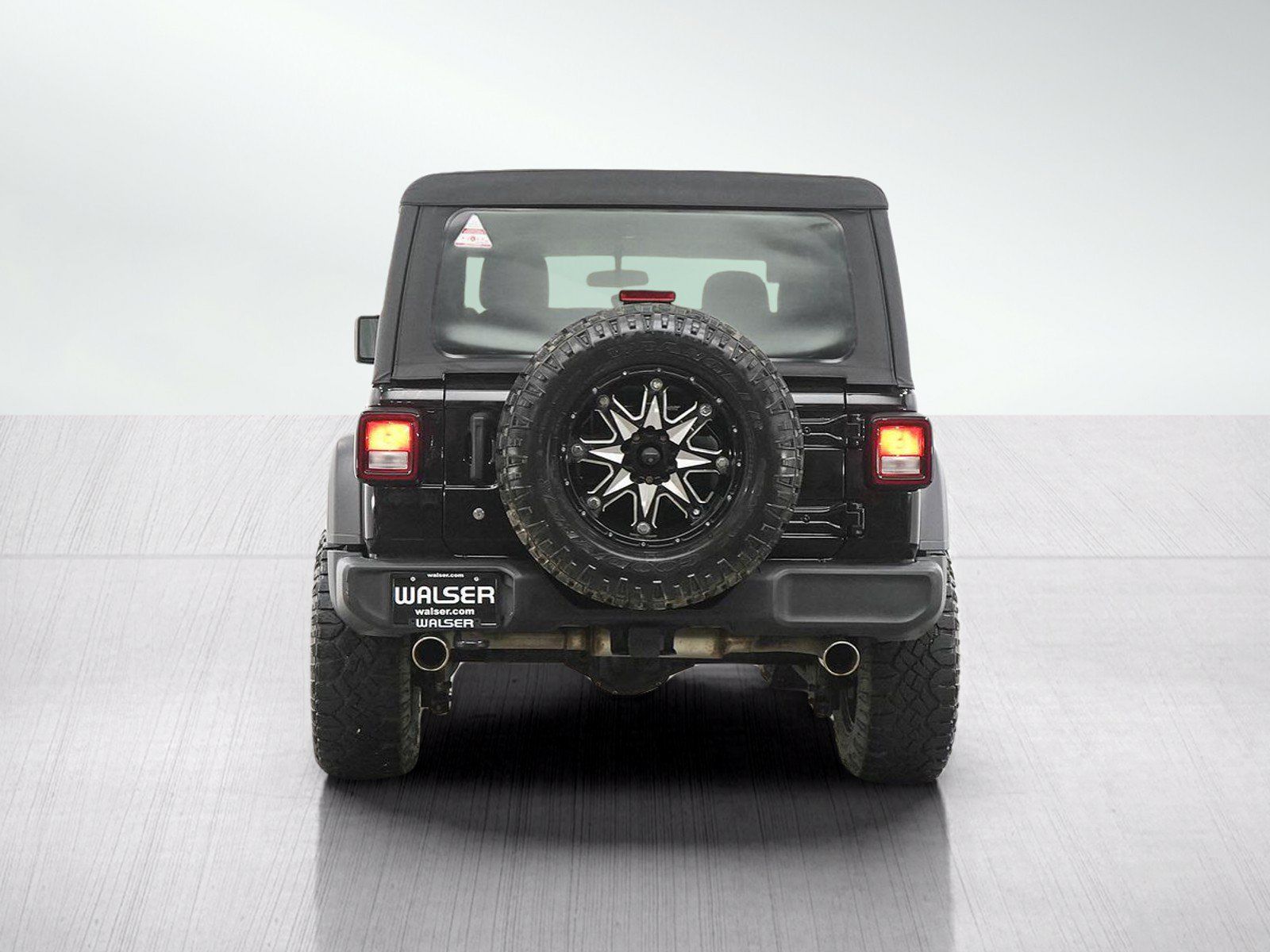 Used 2018 Jeep Wrangler Sport AWD/4WD image 4