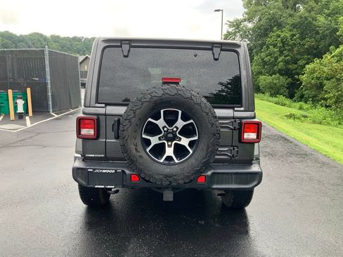 Used 2021 Jeep Wrangler Unlimited Sahara w/ Cold Weather Group AWD/4WD image 9