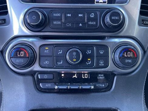 Used 2019 Chevrolet Tahoe LS w/ Enhanced Driver Alert Package AWD/4WD image 7