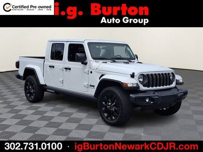 Used 2025 Jeep Gladiator Sport