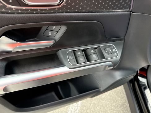 Used 2024 Mercedes-Benz GLB 250 image 15