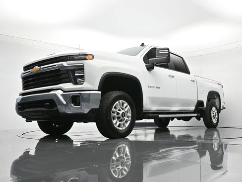 Certified 2025 Chevrolet Silverado 2500 LT w/ Convenience Package image 39