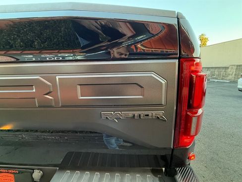 Used 2018 Ford F150 Raptor w/ Equipment Group 801A Mid image 17