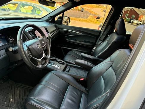 Used 2023 Honda Passport TrailSport image 17
