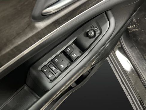 New 2026 Jeep Grand Cherokee L Limited image 29