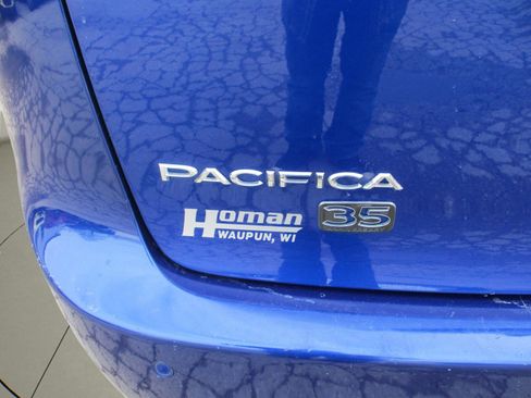 Used 2020 Chrysler Pacifica Limited image 11