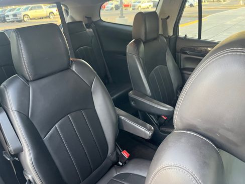 Used 2017 Buick Enclave Leather image 18