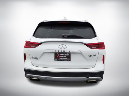 Used 2019 INFINITI QX50 Essential w/ Proactive Package FWD image 5